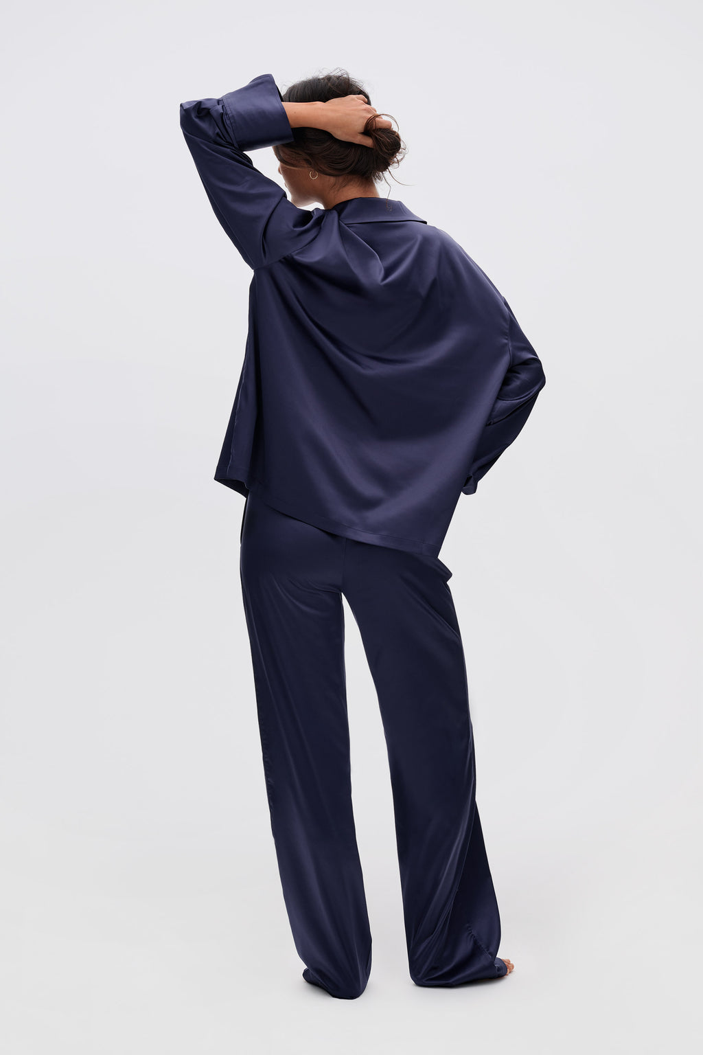 Relaxed fit satin shirt