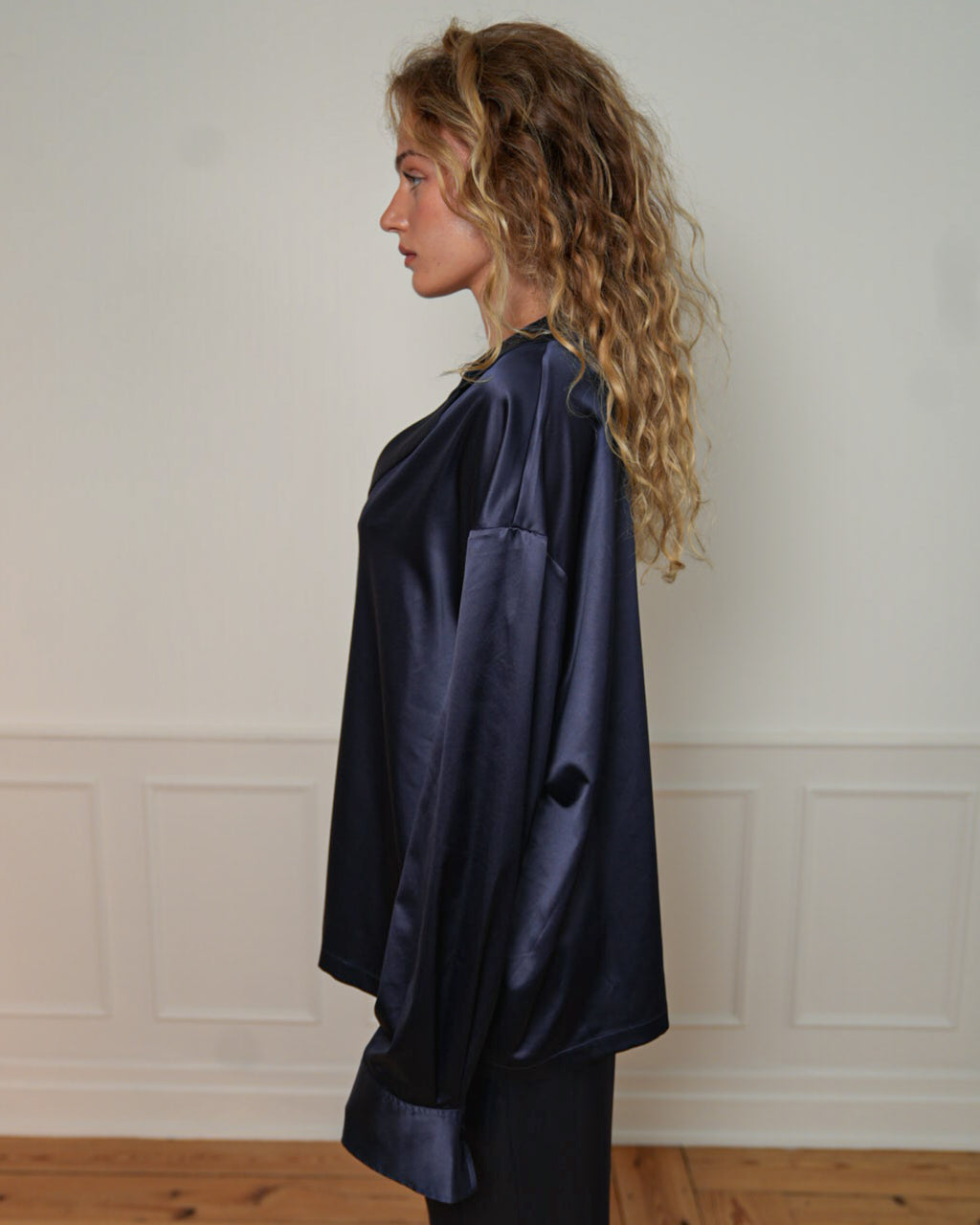 Relaxed fit satin shirt